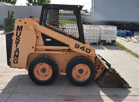 mustang skid steer paint color|Mustang.